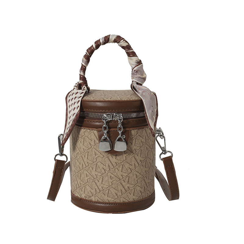 Hand bucket bag