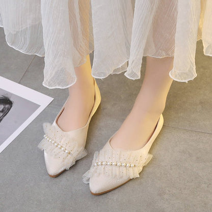 Pearl flat pointed shoes