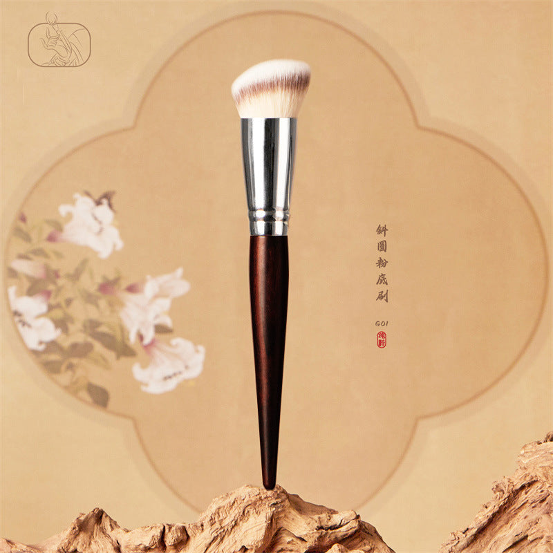 Ebony Wood G01 Angled Concealer Brush (Round Tip)