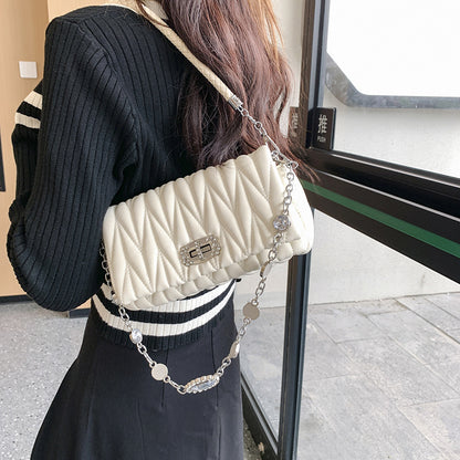 Fashion and versatile high-end cloud bag