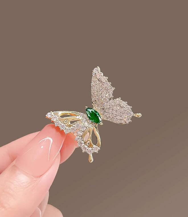 Smart Butterfly Hollow Flash Diamond Brooch