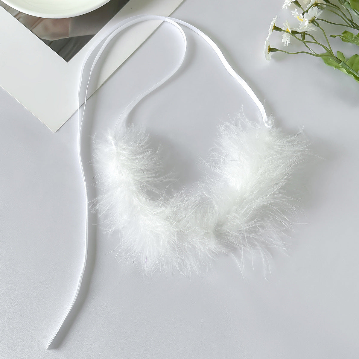 Sweet feather collar