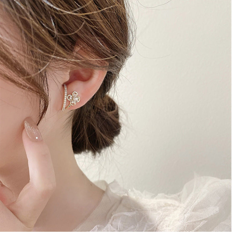 Design flower earrings