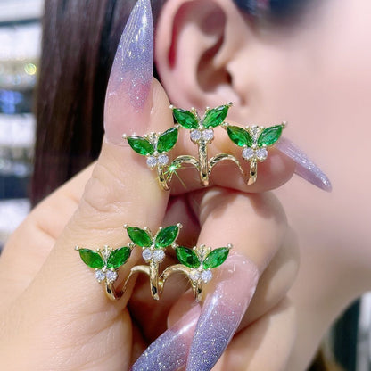 Pendientes de mariposa verde con diamantes