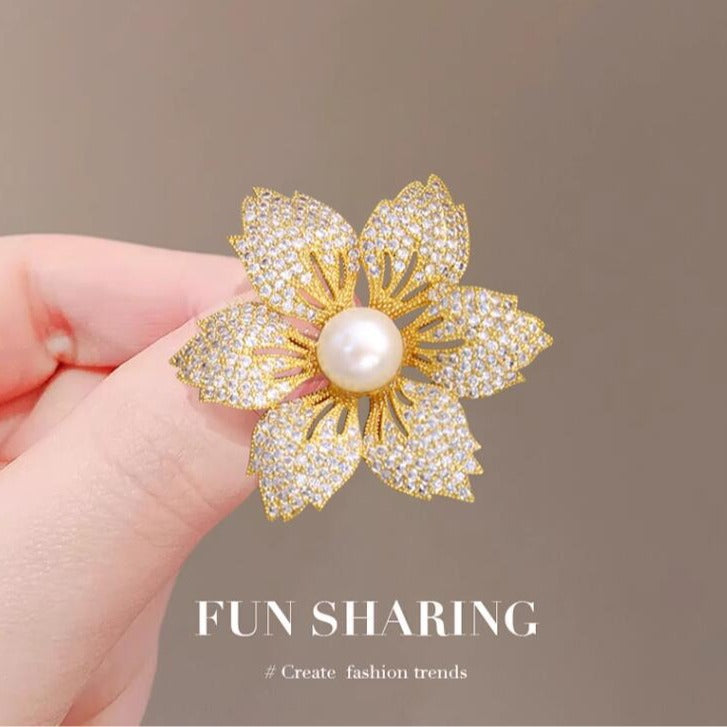 Flower Flash Diamond Bauhinia Brooch