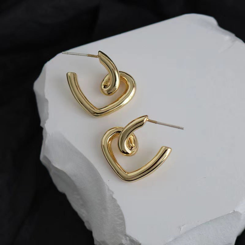 Design love earrings