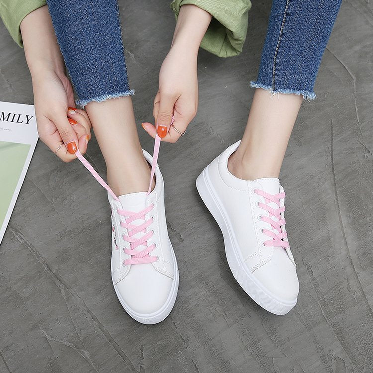 Round head embroidered rose sneakers