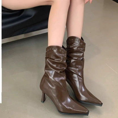 Wrinkled mid-heel boots