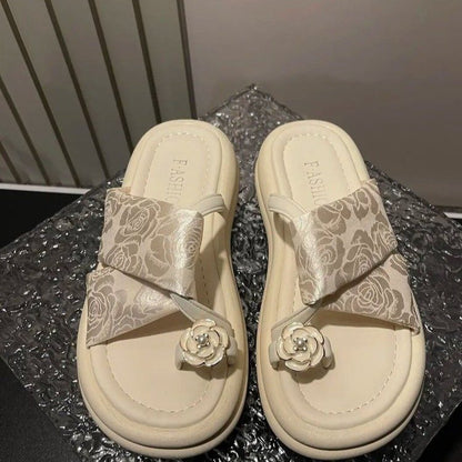 Chinese style flip-flops