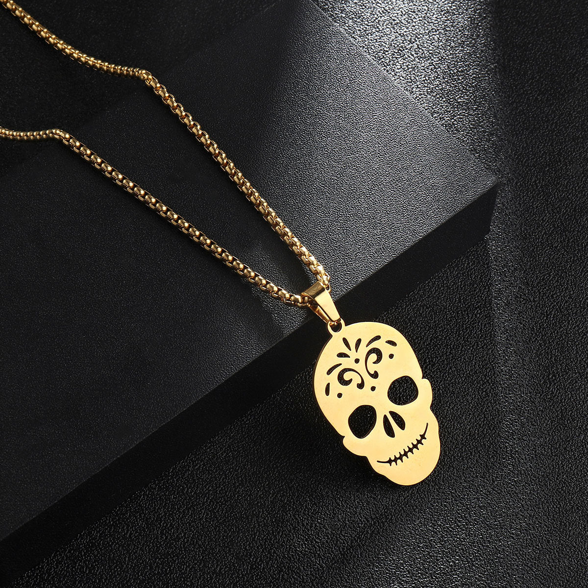 Skull necklace stainless steel