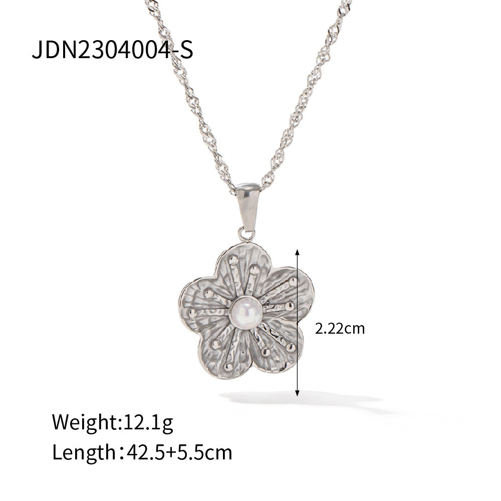 Flower Pendant Necklace