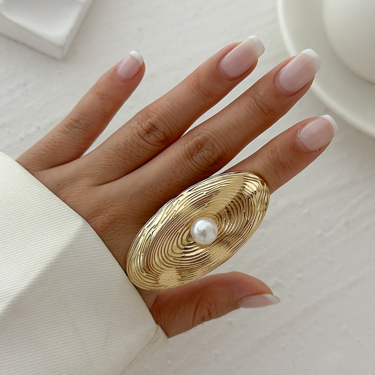 Irregular hollow wound imitation pearl ring