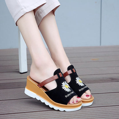 Wedge heel muffin bottom chrysanthemum slippers