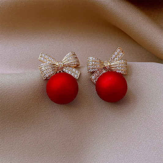 Bow bead diamond stud earrings