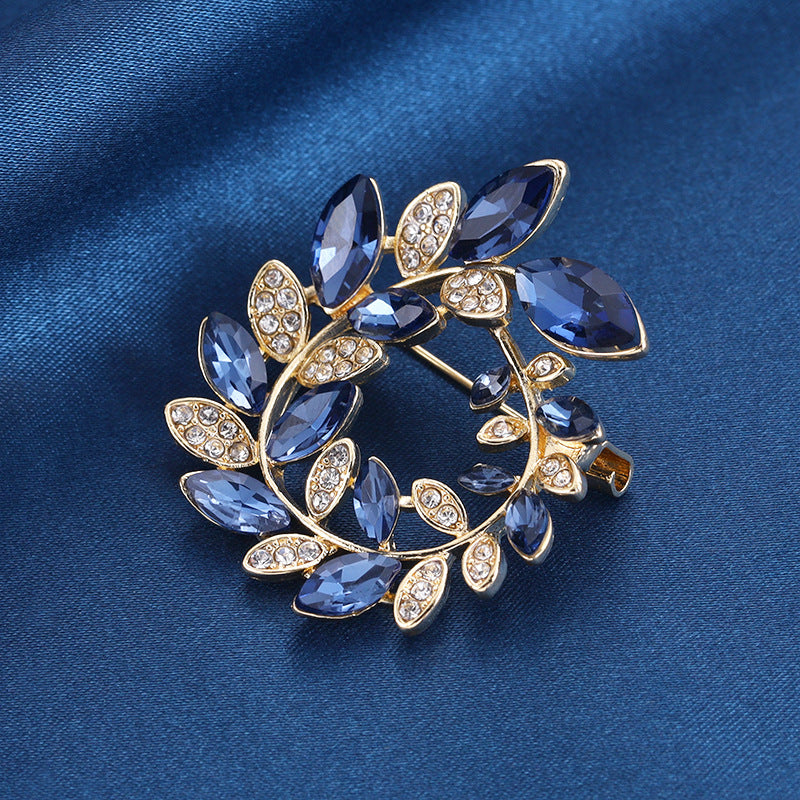 Elegant Diamond Flower Brooch