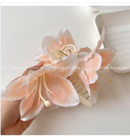 Three-dimensional lily temperament grab clip simulated flower hairpin