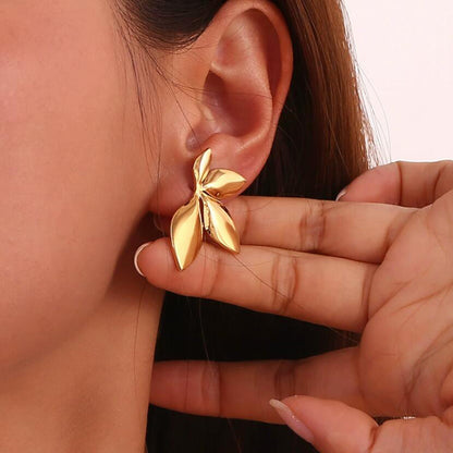 Flower leaf stud earrings