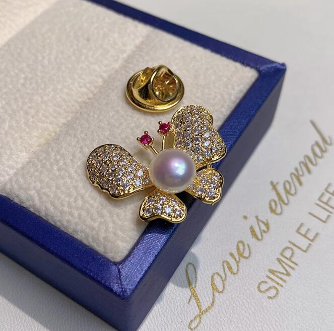 Full Diamond Seiko Butterfly Pearl Brooch