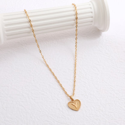 Hot selling heart letter necklace