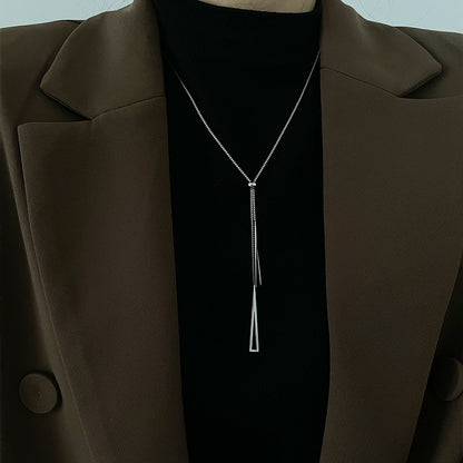 Geometric triangle pendant necklace