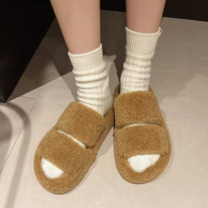 Lamb wool slippers