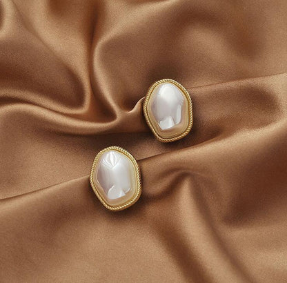 925 Silver Needle Irregular Shaped Pearl Earrings