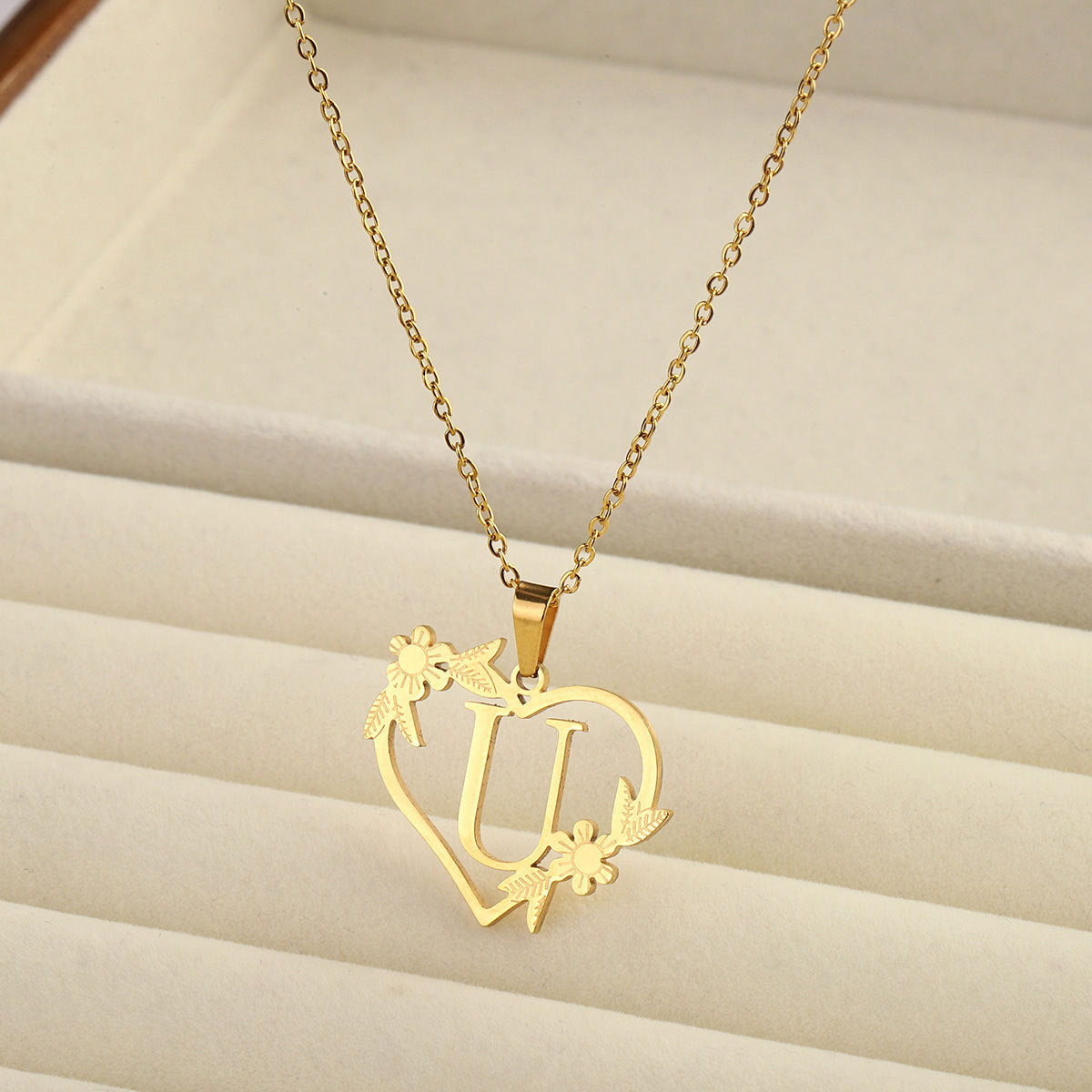 Titanium steel A-Z heart shaped English letter necklace