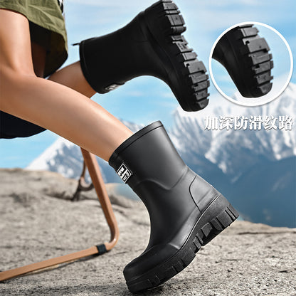 Rain shoes women's thick soles are wear-resistant and anti-wear.