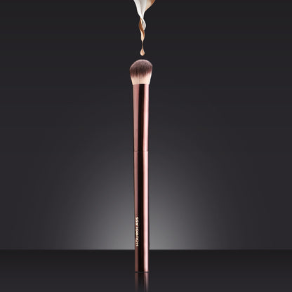 HG Crescent Medium Foundation & Concealer Brush