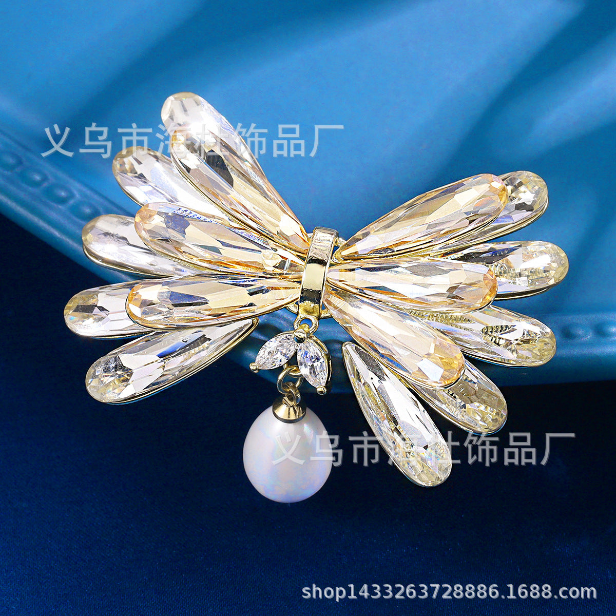 Fashion Eco-friendly Crystal Brooch