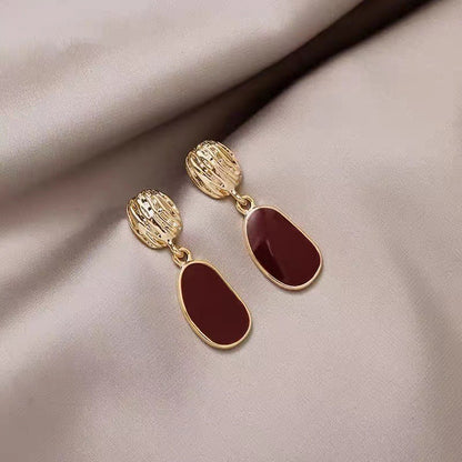 Red retro earrings