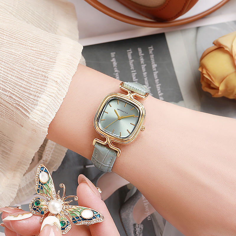 Vintage Square Dial Women's Quartz Watch