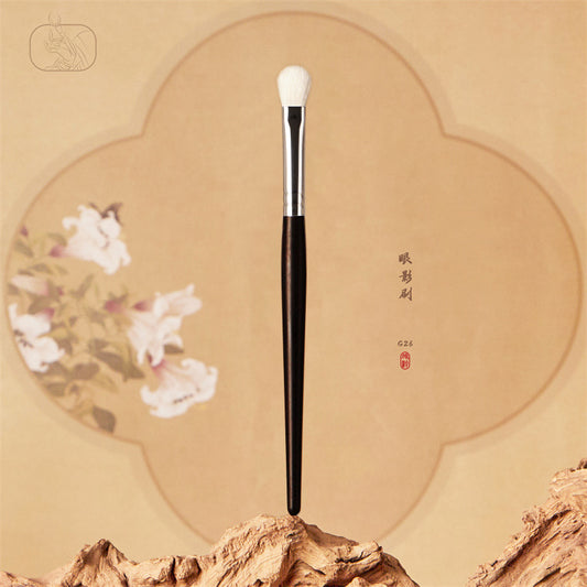 Ebony Wood G26 Animal Hair Eyeshadow Brush