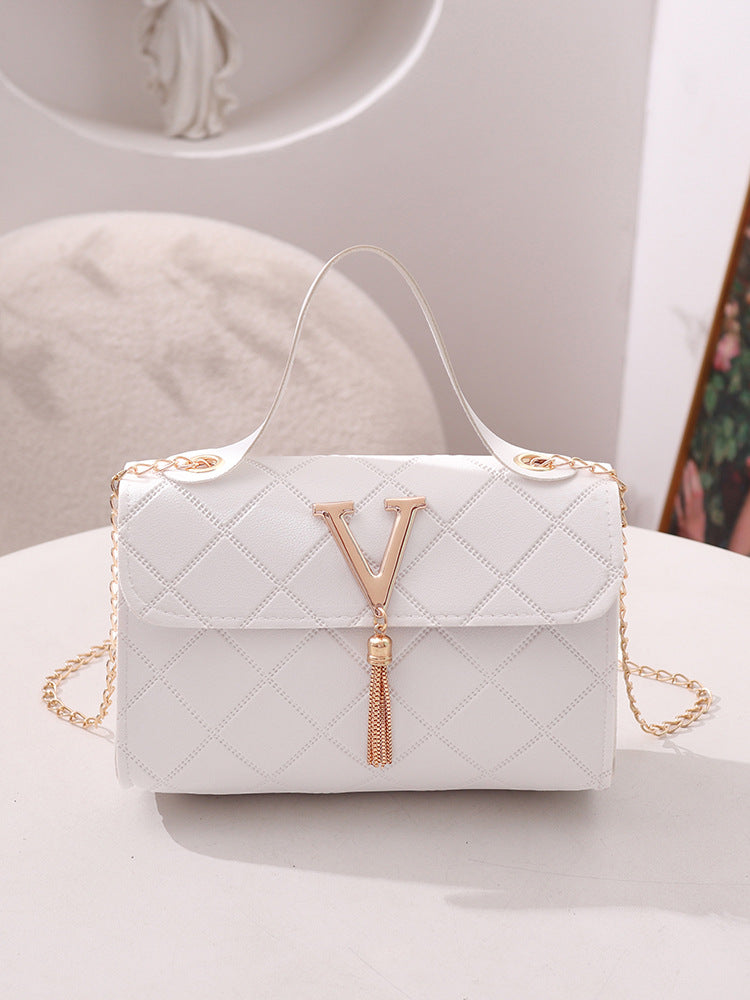 Wholesale fringed chain bag