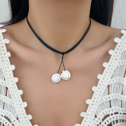 Collar de caracoles con flecos para vacaciones 