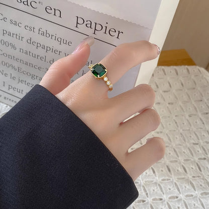 Emerald zircon ring