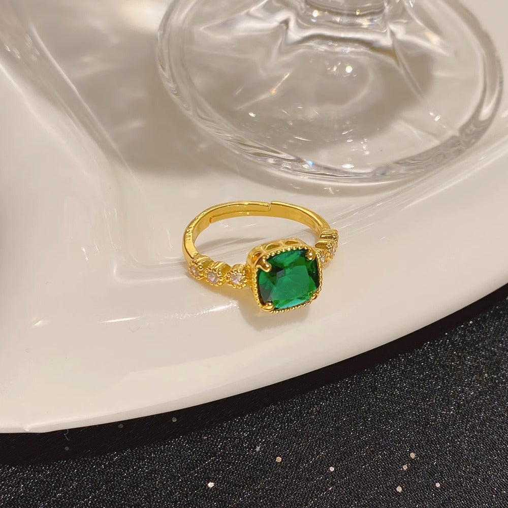 Emerald zircon ring