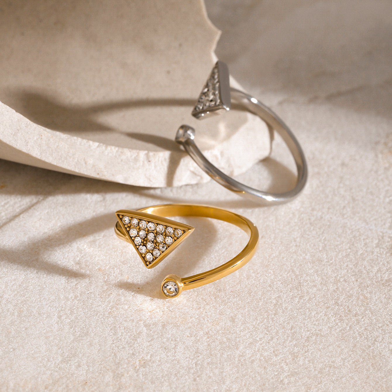 Triangle rhinestone ring