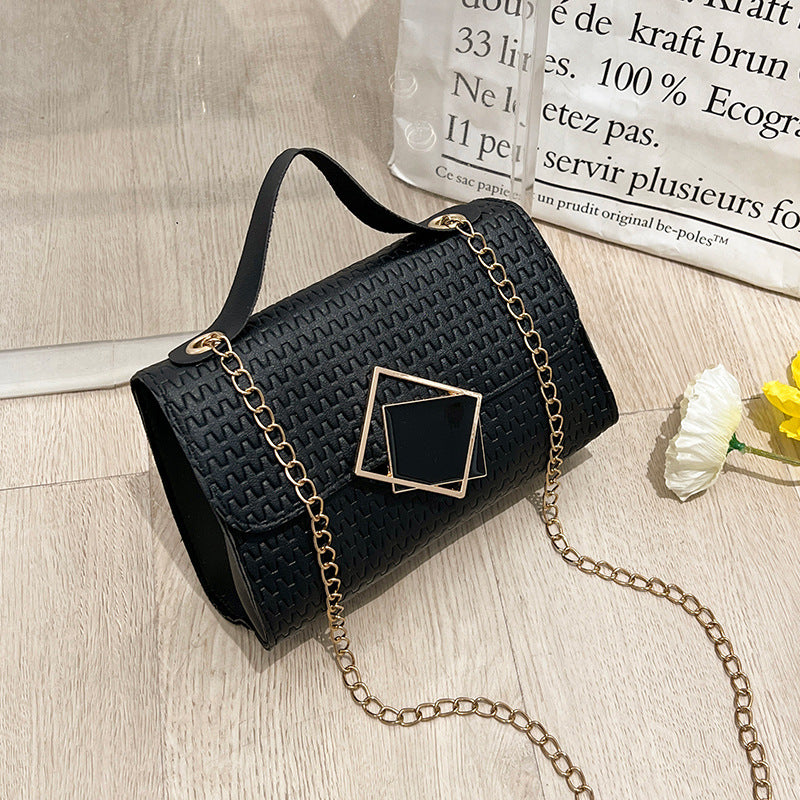 New melon seed pattern square lock chain bag