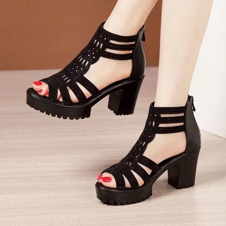 Soft-soled open-toe heightening sandals