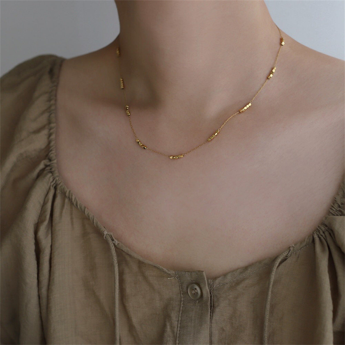 Small square necklace