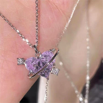 Heart-shaped pink diamond love clavicle necklace