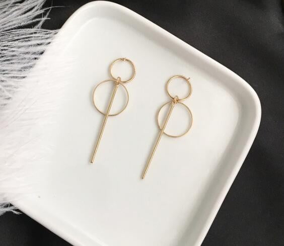 Large and small circle earrings