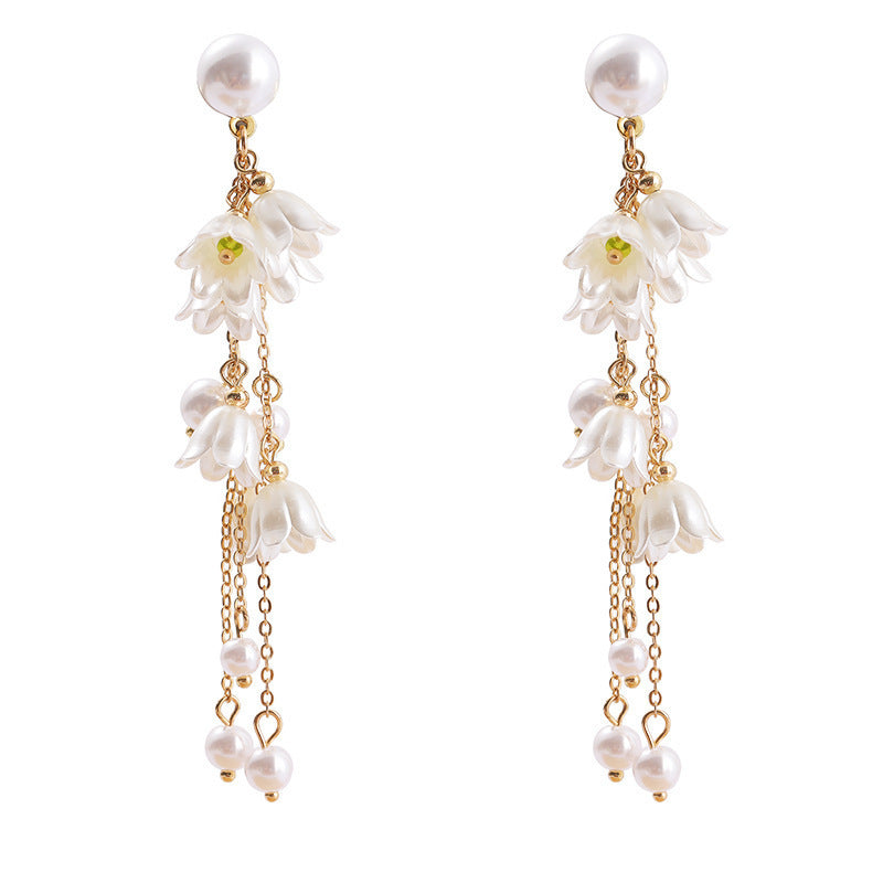 Elegant flower earrings