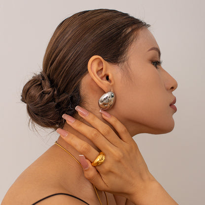 Exaggerated glossy round bean-shaped earrings