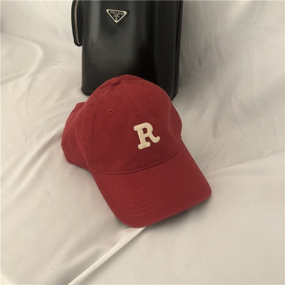 Gorra de béisbol con letras elegantes 