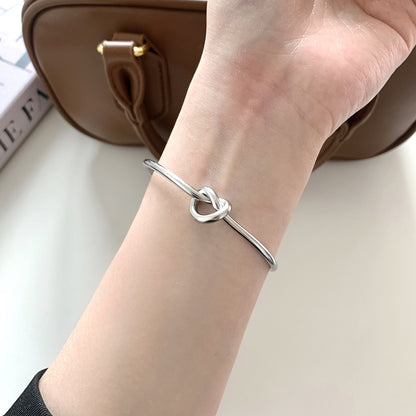 Open knot bracelet