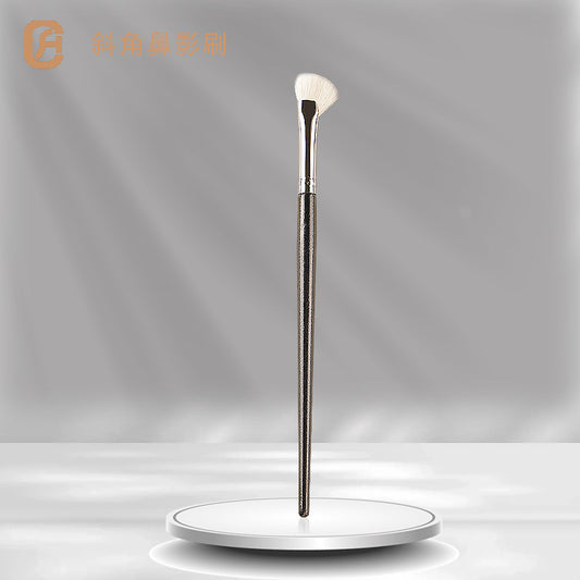 Starry Sky Scythe Nose Contour Brush