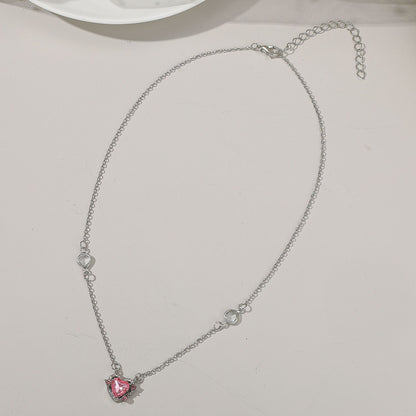 Heart-shaped pink diamond love clavicle necklace