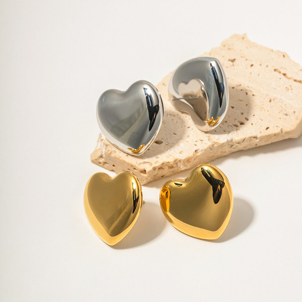 All-match heart earrings